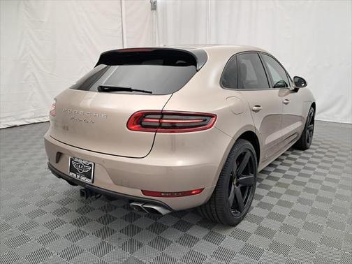 2016 Porsche Macan Turbo