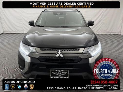 Labrador Black Metallic 2020 Mitsubishi Outlander SE