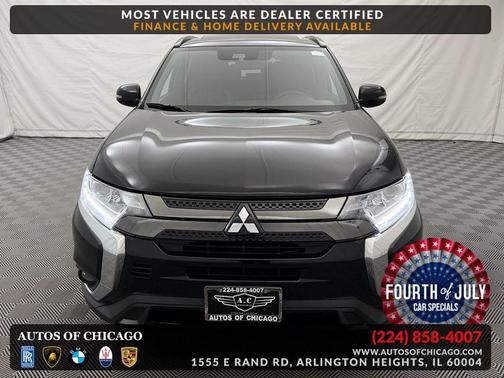 Labrador Black Metallic 2020 Mitsubishi Outlander LE