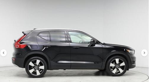 2020 Volvo XC40 T4 Momentum
