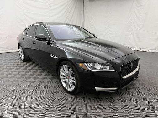 2017 Jaguar XF 35t Prestige
