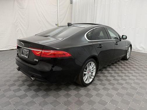 2017 Jaguar XF 35t Prestige