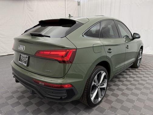 2022 Audi Q5 45 S line Premium Plus