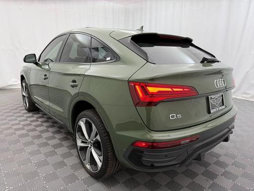 2022 Audi Q5 45 S line Premium Plus