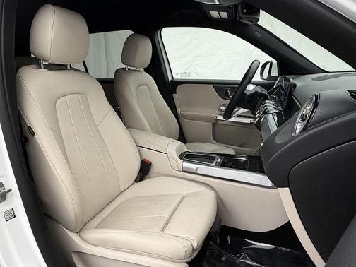 2025 Mercedes-Benz GLB 250 4MATIC