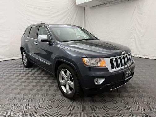 Maximum Steel Metallic Clearcoat 2013 Jeep Grand Cherokee Overland