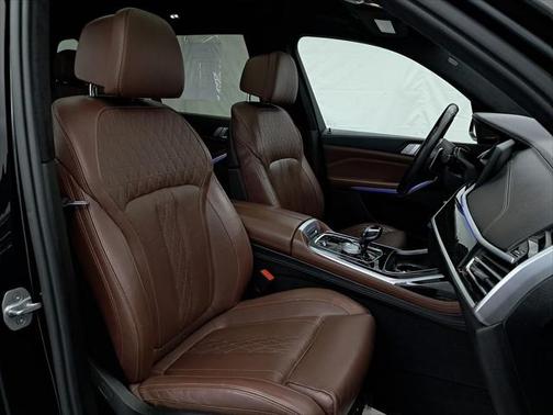 2020 BMW X7 M50i