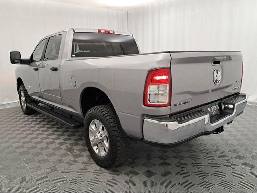 2023 RAM 2500 Big Horn Crew Cab 4x4 6'4' Box