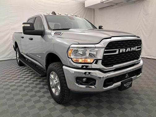 2023 RAM 2500 Big Horn Crew Cab 4x4 6'4' Box