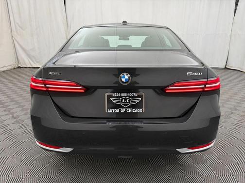 Black Sapphire Metallic 2026 BMW 530 xDrive