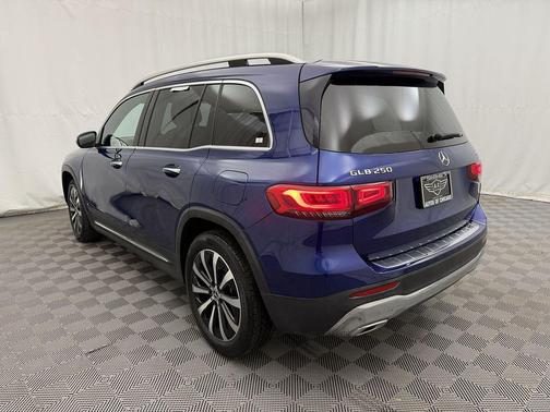 BLUE 2021 Mercedes-Benz GLB 250 4MATIC
