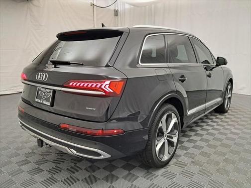 2020 Audi Q7 55 Premium Plus
