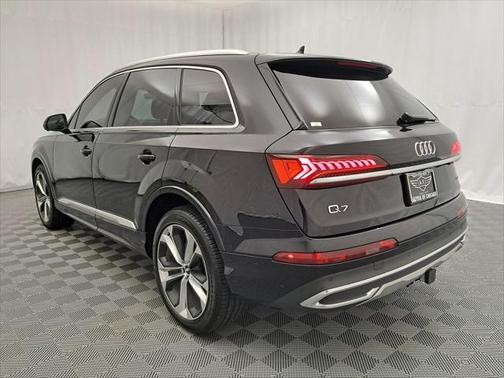 2020 Audi Q7 55 Premium Plus