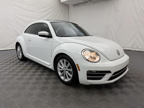 2018 Volkswagen Beetle 2.0T SE