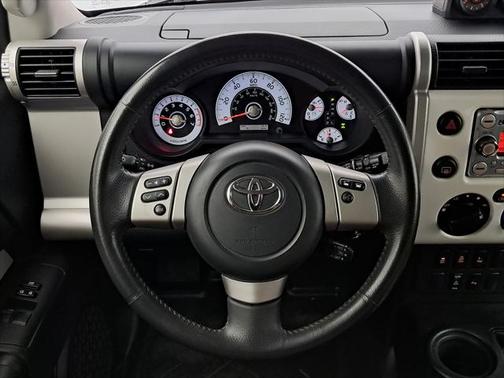 2014 Toyota FJ Cruiser Base