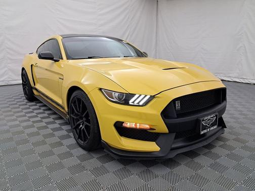 2016 Ford Shelby GT350 Base