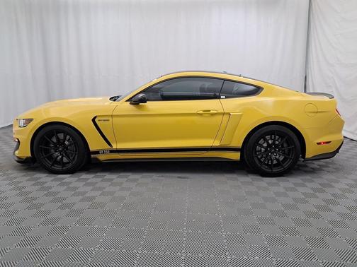 2016 Ford Shelby GT350 Base
