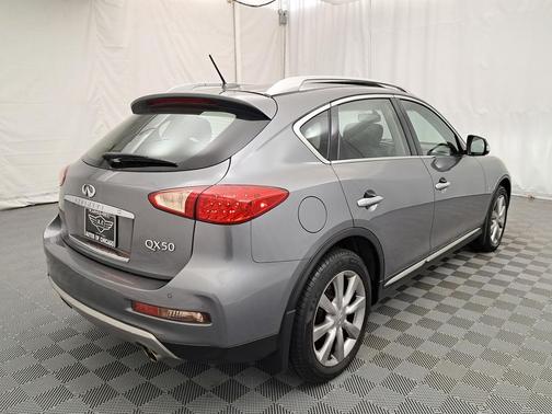 2017 INFINITI QX50 Base