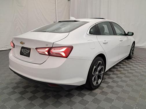 2022 Chevrolet Malibu FWD LT