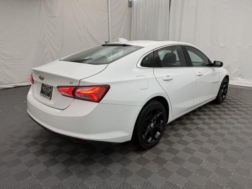 2022 Chevrolet Malibu FWD LT