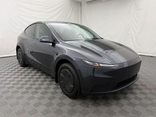 2026 Tesla Model Y Premium Rear-Wheel Drive