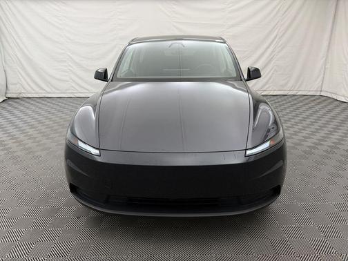 2026 Tesla Model Y Premium Rear-Wheel Drive