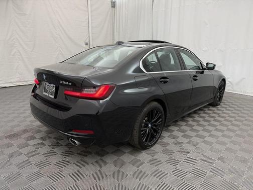 2024 BMW 330e xDrive