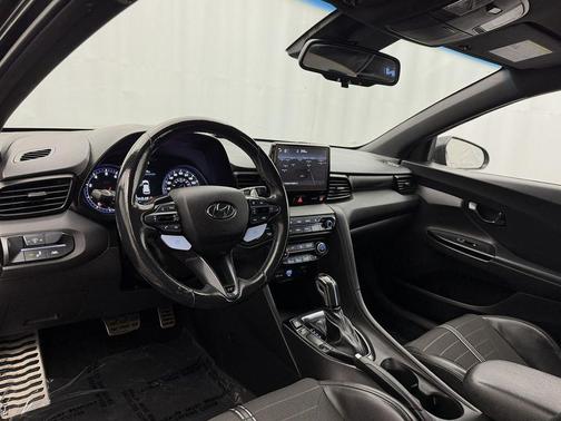 2022 Hyundai Veloster N Base