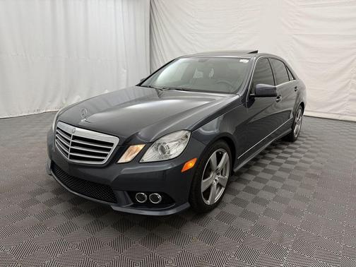 GRAY 2010 Mercedes-Benz E-Class 4MATIC
