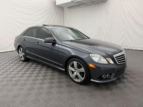 GRAY 2010 Mercedes-Benz E-Class 4MATIC