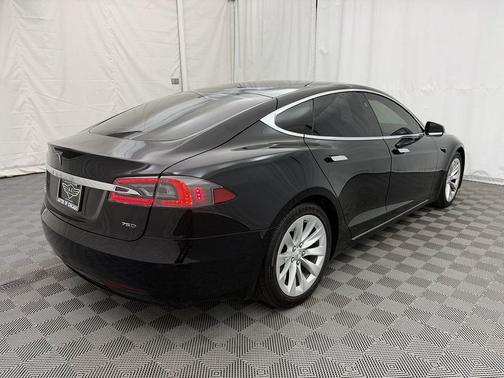 BLACK 2018 Tesla Model S 75D