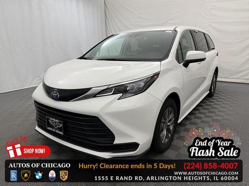 2024 Toyota Sienna LE