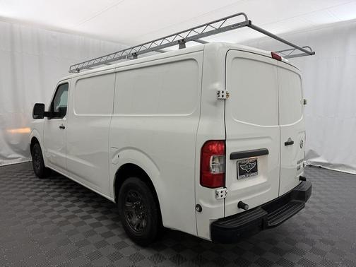 2015 Nissan NV Cargo NV2500 HD SV V6