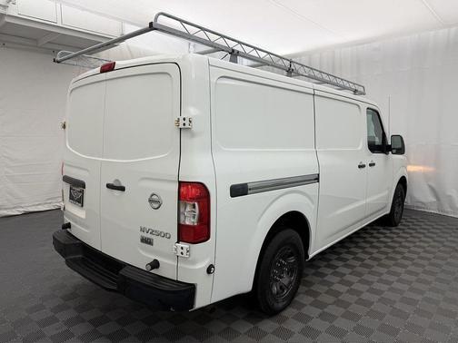 2015 Nissan NV Cargo NV2500 HD SV V6