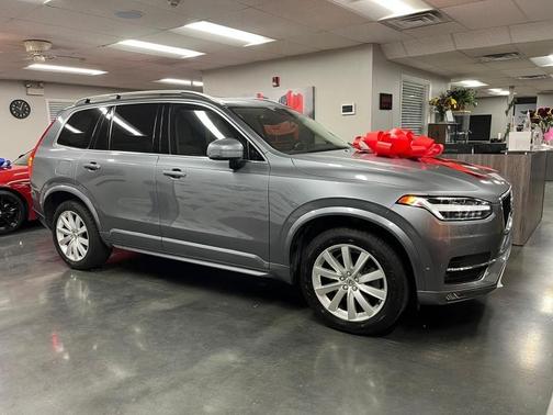 Photo 3 of 35 of 2016 Volvo XC90 T6 Momentum