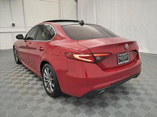 2017 Alfa Romeo Giulia Base