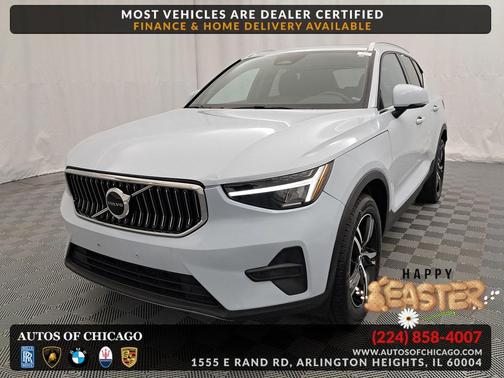 Crystal White Metallic 2024 Volvo XC40 B5 Core Bright Theme
