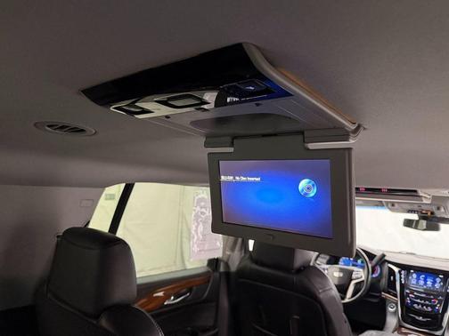 2017 Cadillac Escalade ESV Luxury