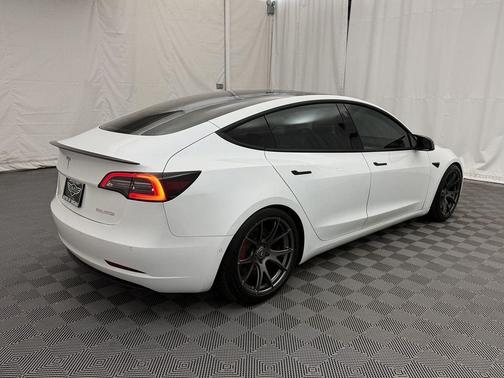 Pearl White Multi-Coat 2021 Tesla Model 3 Performance