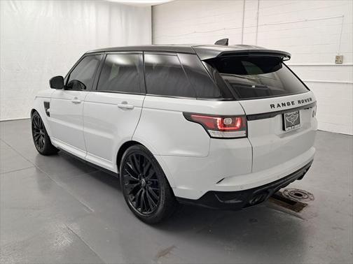 2017 Land Rover Range Rover Sport 5.0L Supercharged SVR