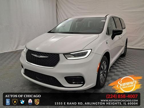 2024 Chrysler Pacifica Hybrid Select