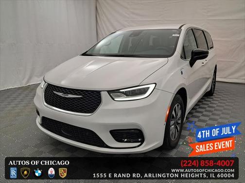 2024 Chrysler Pacifica Hybrid Select