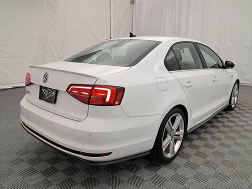 2016 Volkswagen Jetta 2.0T GLI SE