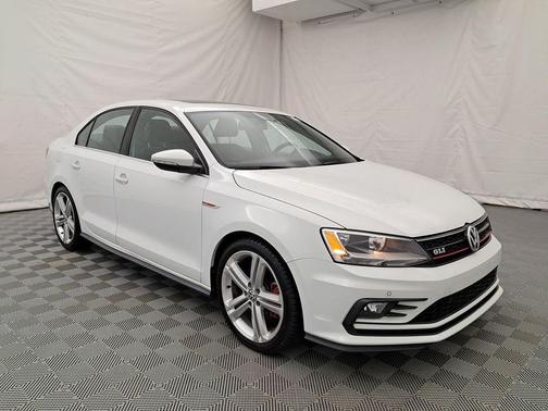 2016 Volkswagen Jetta 2.0T GLI SE