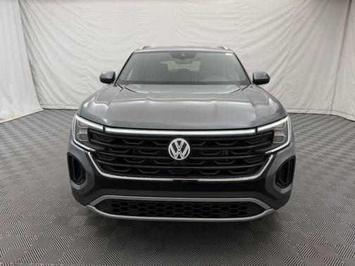2025 Volkswagen Atlas Cross Sport 2.0T SE w/Technology 4MOTION