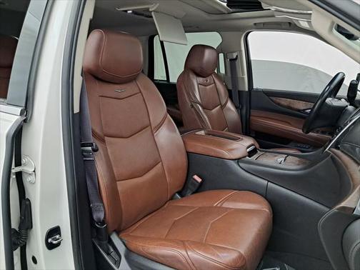 2015 Cadillac Escalade Luxury
