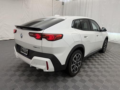 2025 BMW X2 xDrive28i