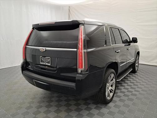 2017 Cadillac Escalade Luxury