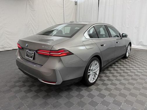 2024 BMW 530 xDrive