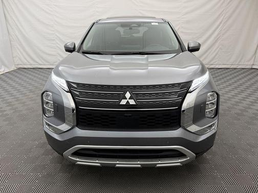 2024 Mitsubishi Outlander SE Black Edition w/Pano Roof S-AWC